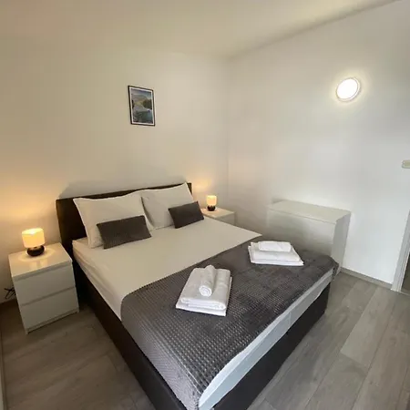 マリトン アパート *