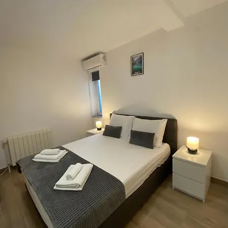 マリトン アパート *