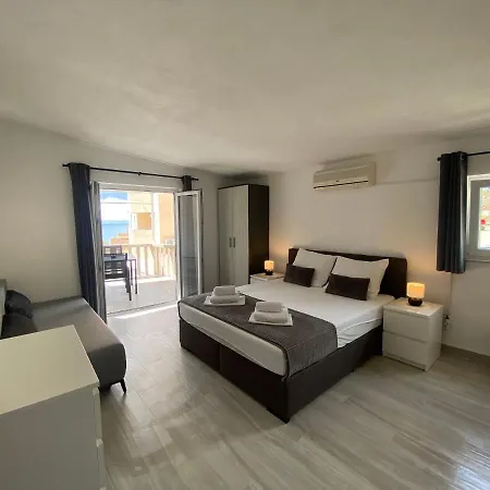 マリトン アパート