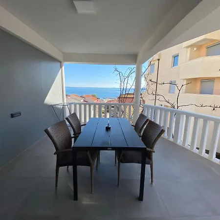 Apartment Maritom *